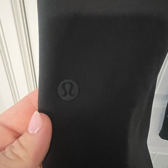 Lululemon Team Canada Olympic Wunder Under Leggings 28” - Picture 4 of 6